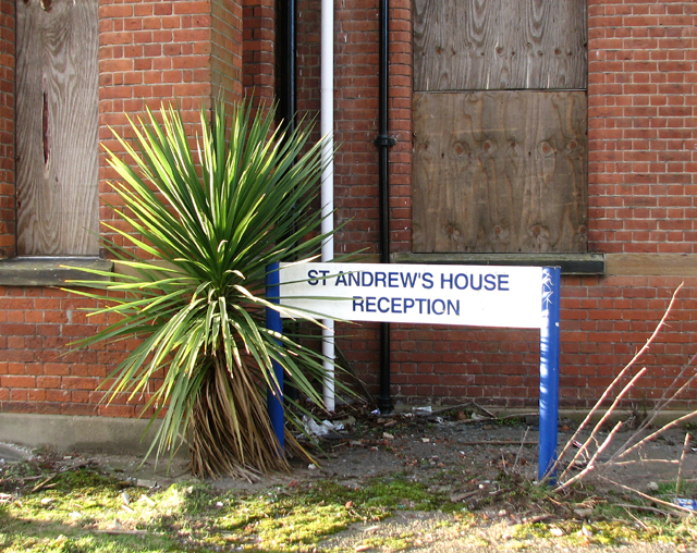 Directional photograph — not a Desi Signs install