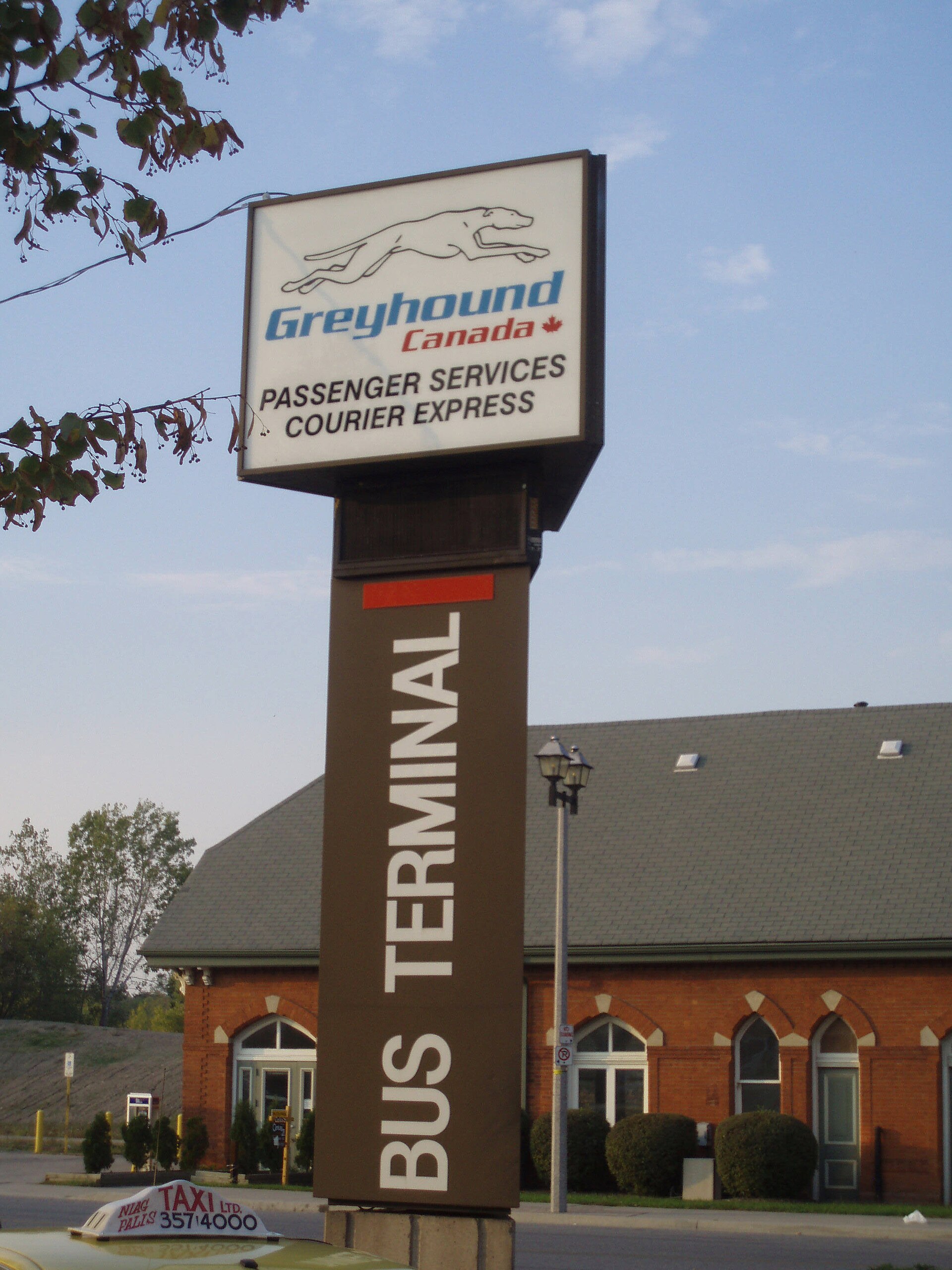 Directional photograph — not a Desi Signs install