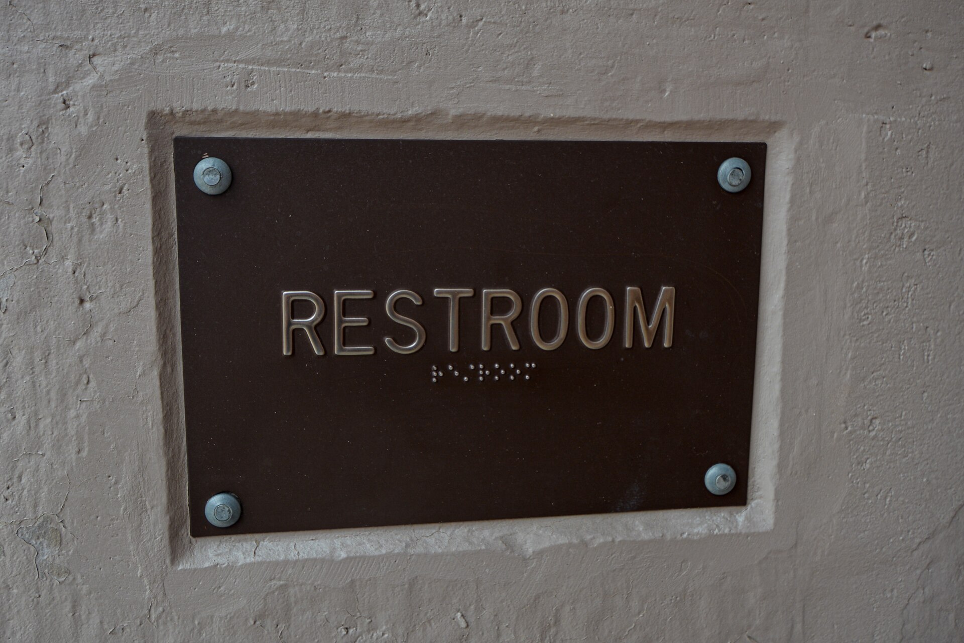 Directional photograph — not a Desi Signs install