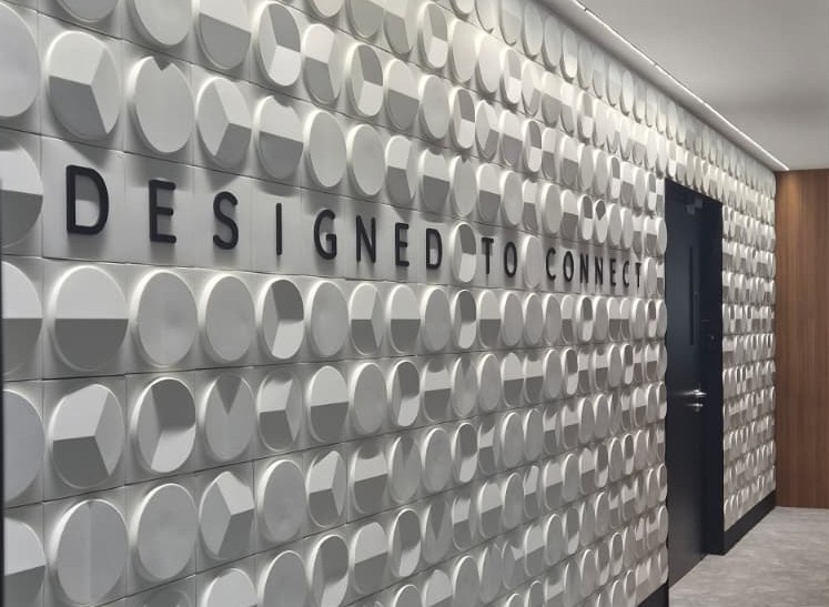 Directional photograph — not a Desi Signs install